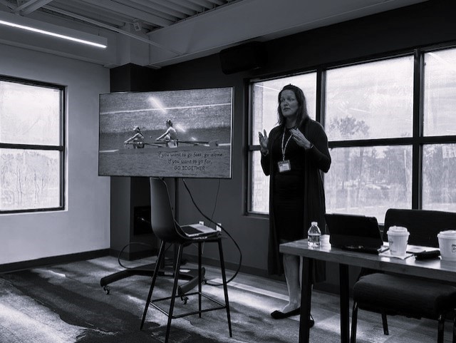 The Power of Weekly Networking Meetings – Why Consistency Wins 