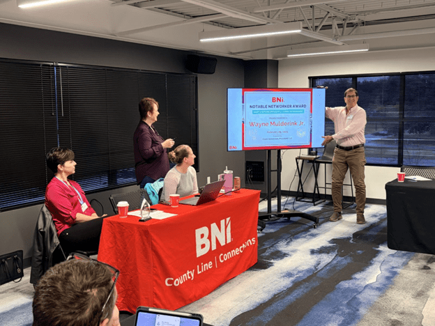 Inside a BNI Orlando Meeting: What Makes This BNI Networking Group Different? 